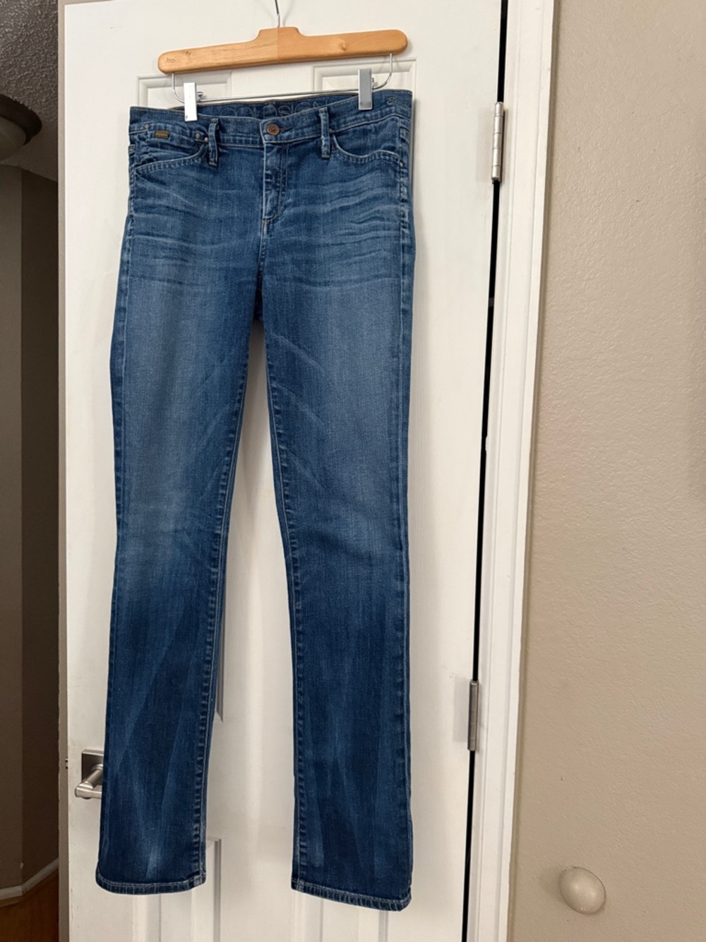 Goldsign The Envy Mid Rise Slightly Distressed Straight Leg Jeans Size 28